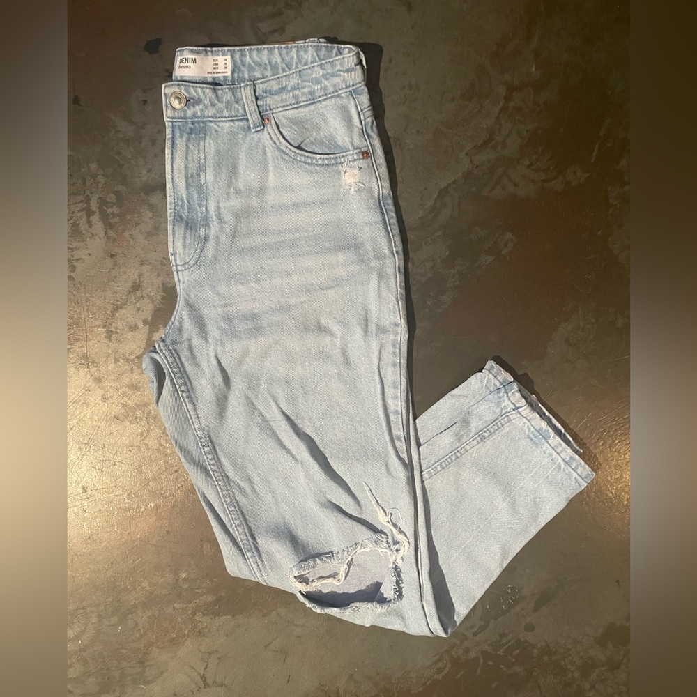 Bershka Light Blue Ripped Ankle Jeans